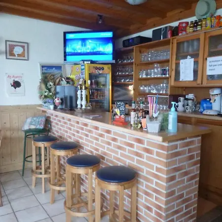 Pommiers Des Trois Pays Κάμπινγκ