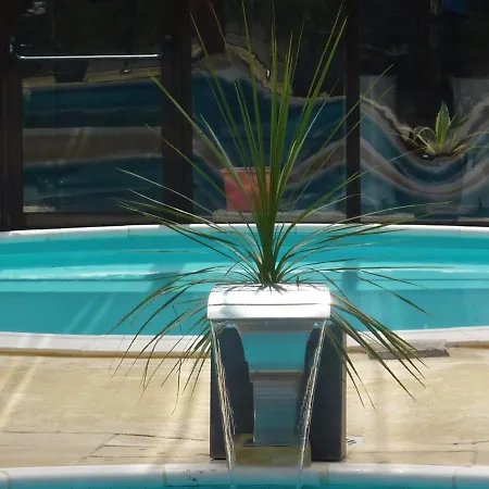 Pommiers Des Trois Pays 4*