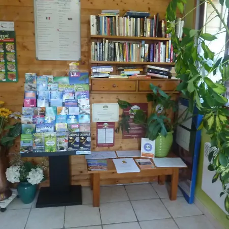 Kemping Pommiers Des Trois Pays