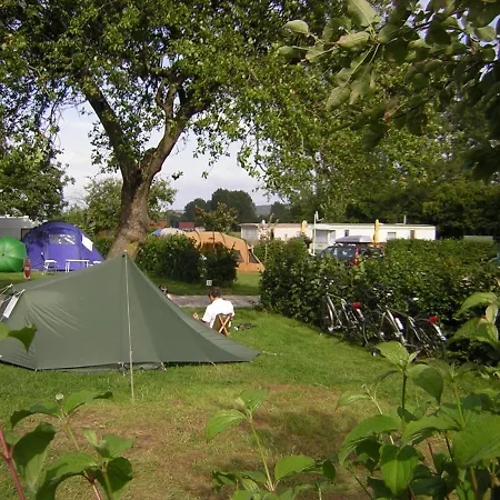 Pommiers Des Trois Pays Kamp alanı 4*