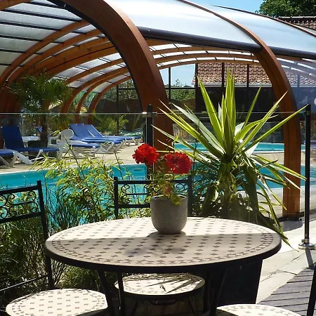 Pommiers Des Trois Pays Kemping 4*