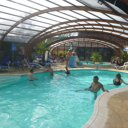 Camping Pommiers Des Trois Pays 4*