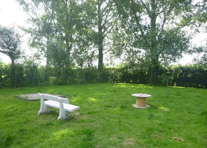 Pommiers Des Trois Pays Kamp alanı 4*